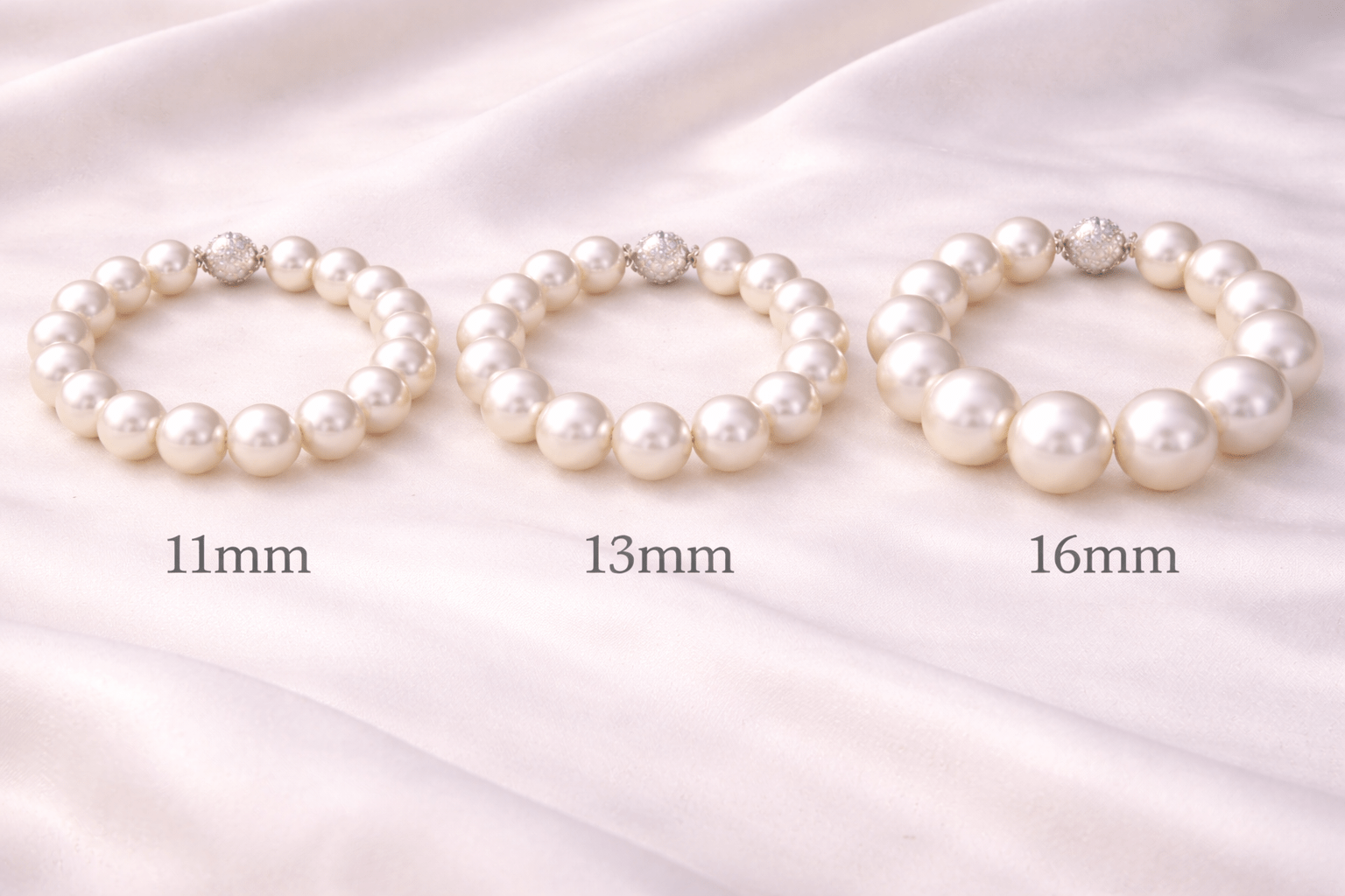 pearlsonly-blog-104-image-4-pearl - Storleken spelar roll på South Sea-armband - Pärl-smycken - pearlsonly