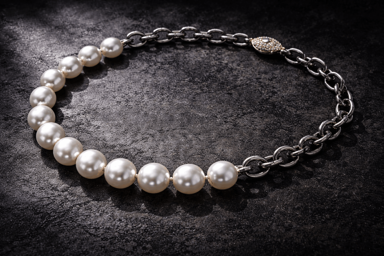 06. Män med pärlor 2026 är helt enkelt mode nu